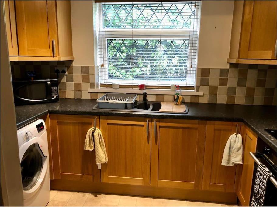 סנדרלנד Lovely One-Bed Condo With Free Parking On Premises מראה חיצוני תמונה