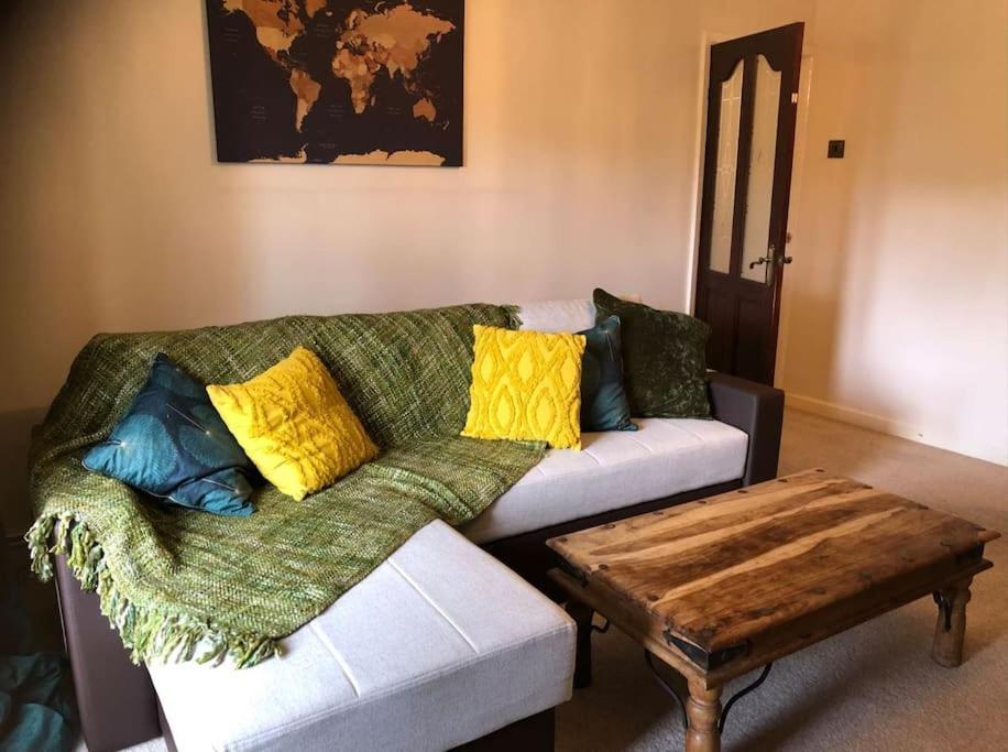 סנדרלנד Lovely One-Bed Condo With Free Parking On Premises מראה חיצוני תמונה